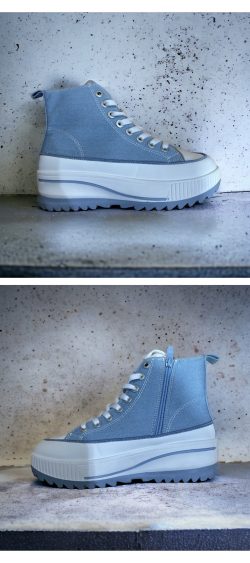 57799. Hoge sneakers lichtblauw