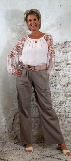 131592. Broek Lino straight taupe
