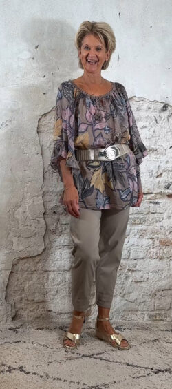 131496. Ibiza flair blouse taupe print
