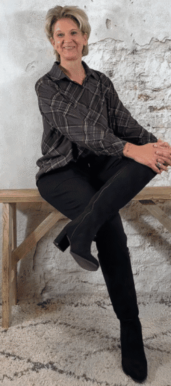 151435. Bibi viscose blouse geruit donkergrijs