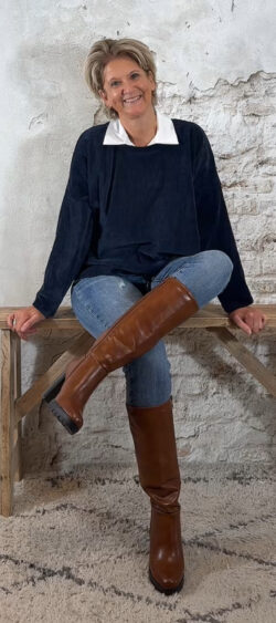 147796. Iris velourse koord sweater donkerblauw