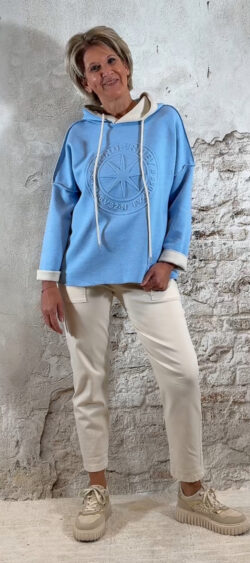 3*154001. LAATSTE! Ailan hoodie 3D lichtblauw