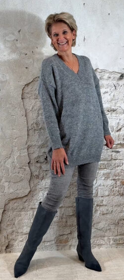 233206. Steffy lange trui met mini pailletjes grijs