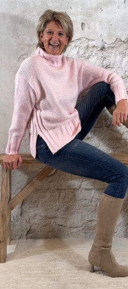 153906. LAATSTE 2! Evy chunky turtle pullover roze