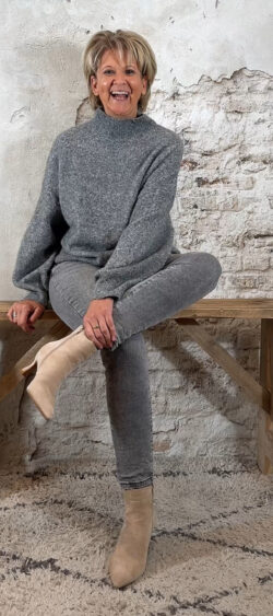 253085. Steffy casual turtle pullover grijs