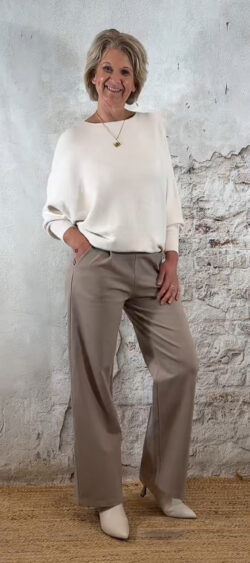 56008. Semi travel pantalon wijd Fango