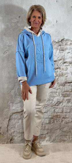 154001. Ailan hoodie 3D lichtblauw