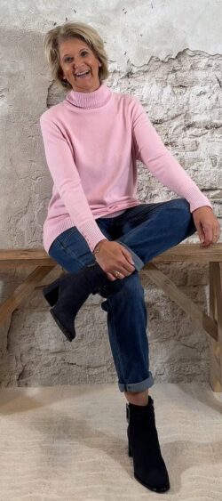 153981. Juul cozy coltrui button roze