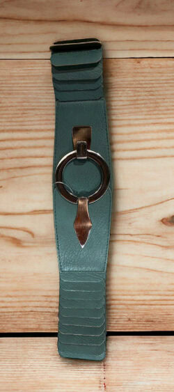 65751. Elastische riem donker menthol groen