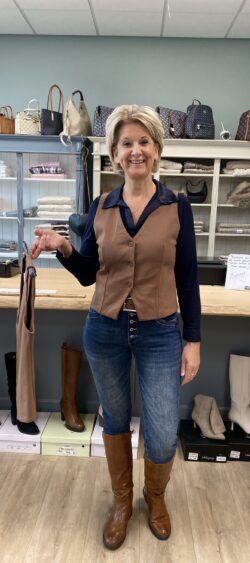 SALE 13. Semi travel gilet cacao