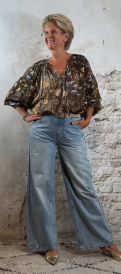 127072. Transparante wijde blouse bruin gebloemd