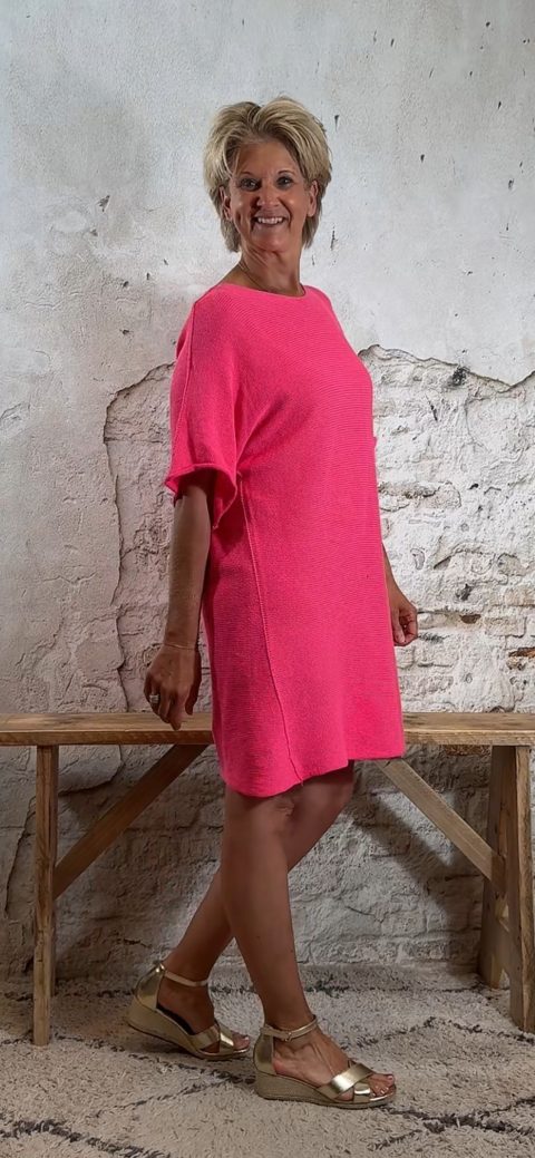 Gebreide tuniek framboos ibiza stijl