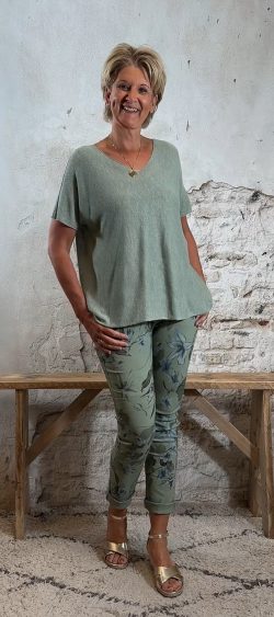 124345. Vi-lin basic dun gebreid shirt khaki