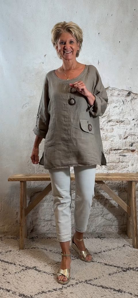 Taupe linnen tuniek blouse met kokos gesp