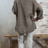 Taupe linnen tuniek blouse met kokos gesp achterkant