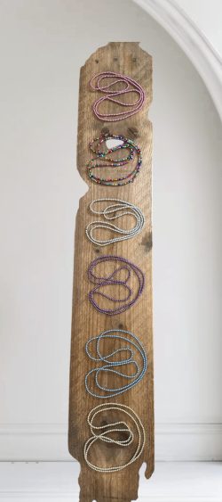 Elastische kralen ketting (14 mei weer op voorraad, je kunt al bestellen)