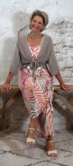 73589. Bolero vestje gebreid taupe