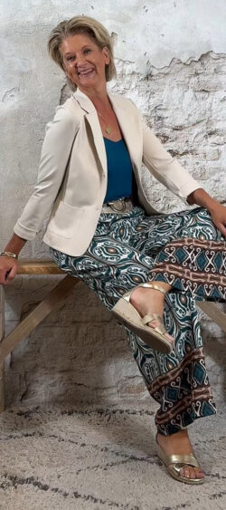 18778. Semi travel blazer beige