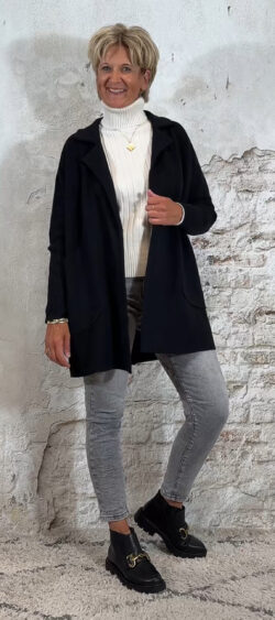 135715. Ava blazer vest/jas zwart