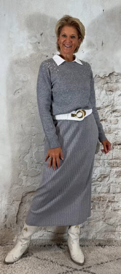 138906. Evy knit rok kabel grijs