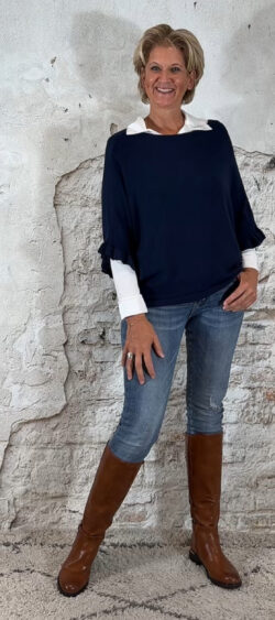139967. Bibi vlindertrui met ruffle donkerblauw