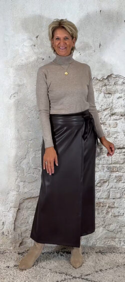142132. Evy basic coltrui taupe (15 oktober weer op voorraad, je kunt al bestellen)