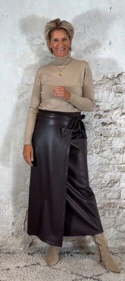 142130. Evy basic coltrui camel