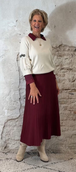 139284. Evy pullover pofmouw strass wolwit