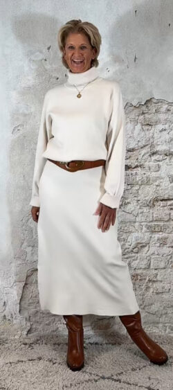 144475. Evy oversized coltrui beige/wolwit, combi set mogelijk!  (14 oktober weer op voorraad, je kunt al bestellen)