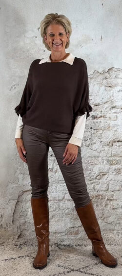 139969. Bibi vlindertrui met ruffle bruin