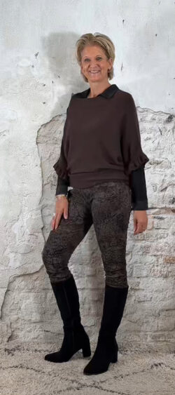 145601. Bibi comfy stretch broek Lio flower bruin