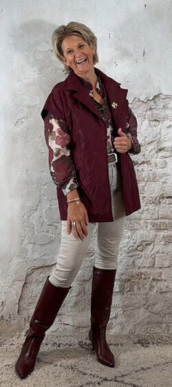 145459. Evy gewatteerde bodywarmer Bordeaux