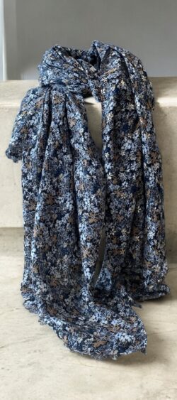 146328. Sjaal Daisy zwart/camel/blauw