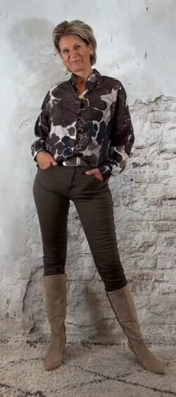 146589. Evy transparant blouse Lio flower bruin