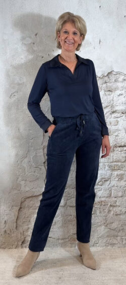 149153. Elza Comfort ribbroek donkerblauw