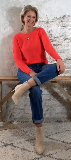 151040. Iris basic pullover coral (18 november weer op voorraad, je kunt al bestellen)