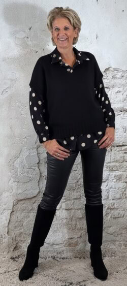 Evy pullover kapmouw v-hals zwart (leverbaar vanaf 21 oktober, je kunt al bestellen)
