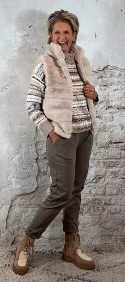 147945. Ailan allround stretch broek taupe (14 oktober weer op voorraad, je kunt al bestellen)
