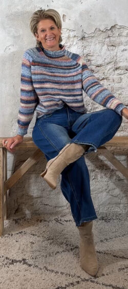 147859. Elza turtle pullover multi color stripe (14 oktober weer op voorraad, je kunt al bestellen)