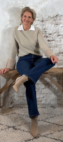149036. Elza pullover knit fur flare zand