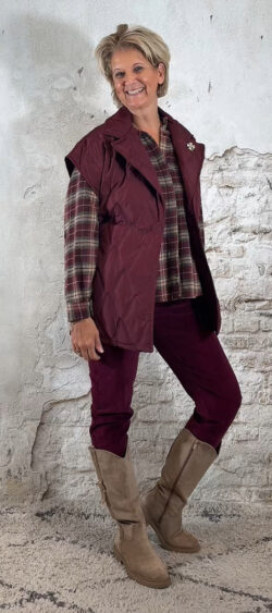 145459. LAATSTE 2! Evy gewatteerde bodywarmer Bordeaux