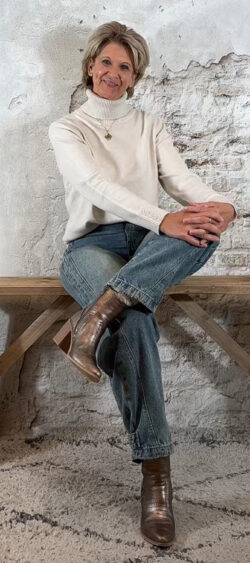 151120. Evy frozen coltrui beige (4 november weer op voorraad, je kunt al bestellen)