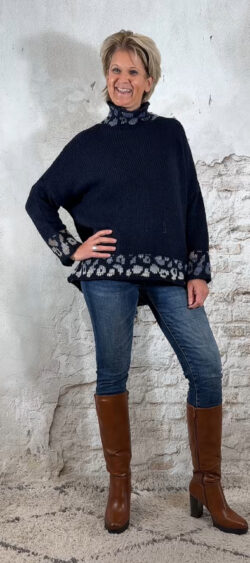 151069. Lovi oversized turtle trui donkerblauw