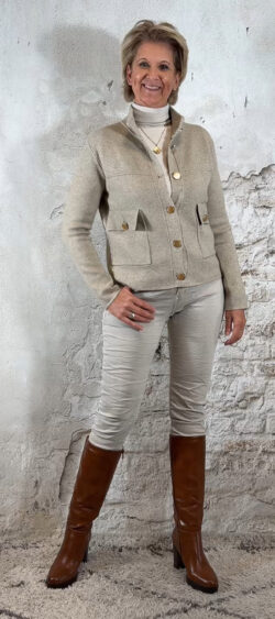 151081. Elza knit jack zand