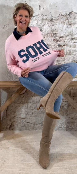 253051. Steffy Soho pullover roze/jeansblauw