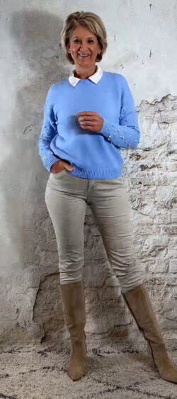 152937. Evy pullover parel mouw lichtblauw