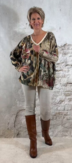 155054. LAATSTE! Bibi lurex pullover special.