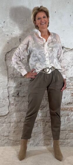 161461. Evy transparant blouse leafs off white/taupe