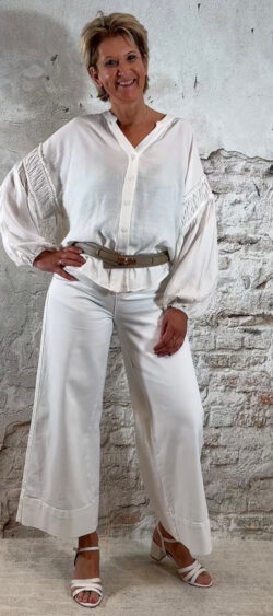 MC-5368-2. Wide leg color jeans off white