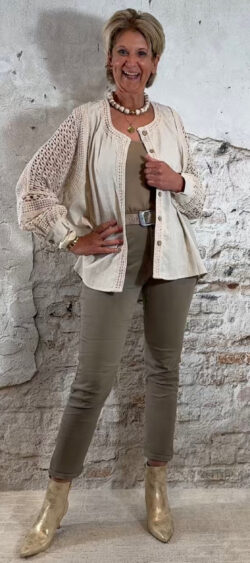 160756. Nana oversized blouse linnen crochet beige (3 februari op voorraad, je kunt al bestellen)